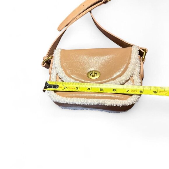 sherpa trim crossbody bag 🤍 - Picture 7 of 7